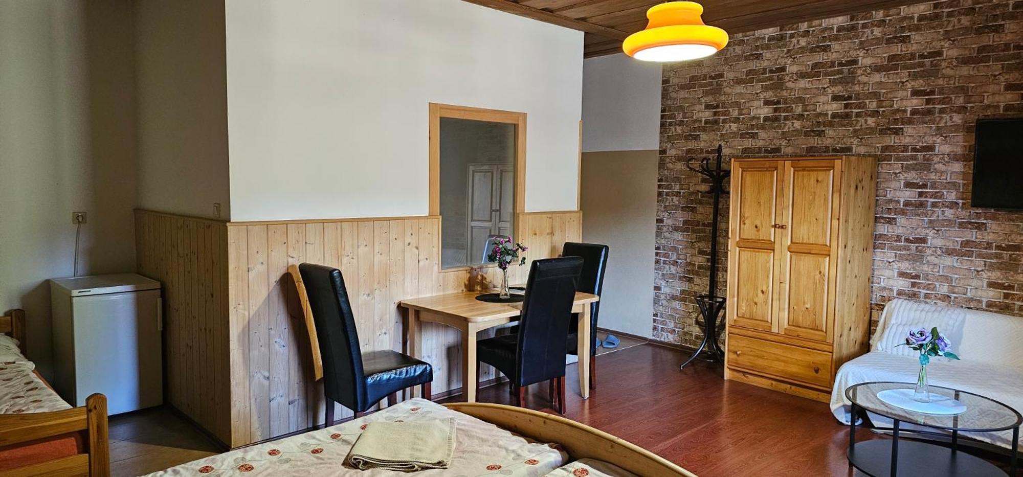 U Certa Hotel Čerčany Eksteriør billede
